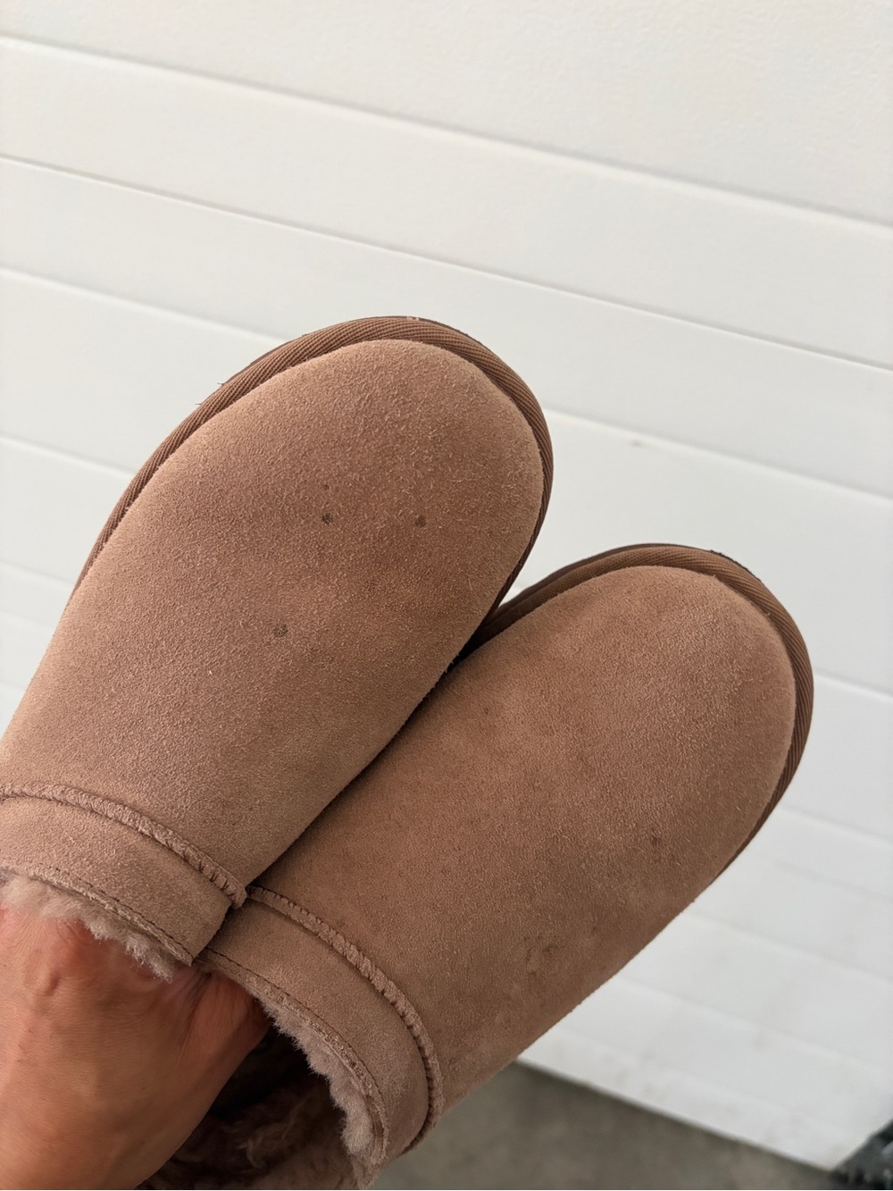 UGGS size 8 - Picture 6 of 8